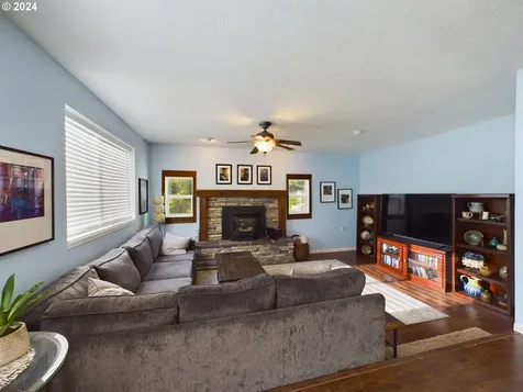 21212 Sw Eagle Point Way Mcminnville OR 97128