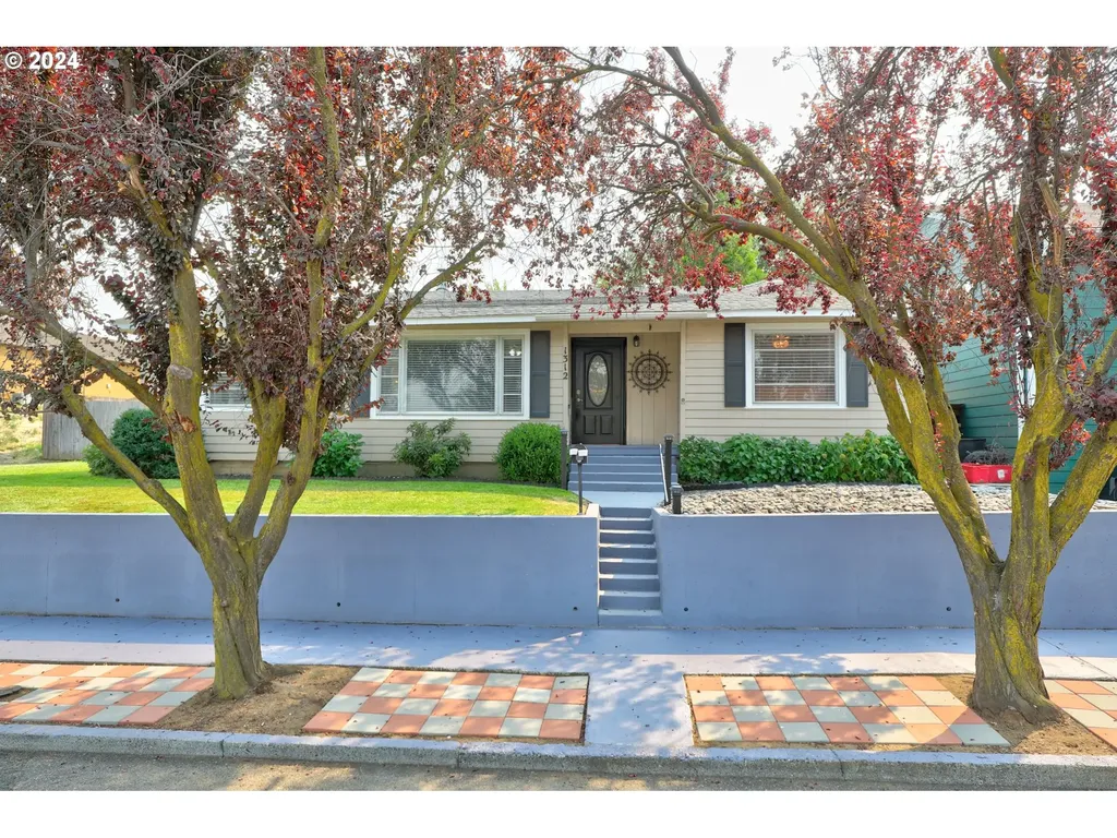 1312 E 11th Street The Dalles OR 97058