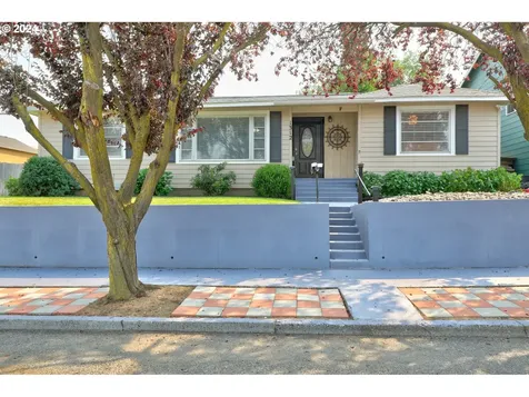 1312 E 11th Street The Dalles OR 97058