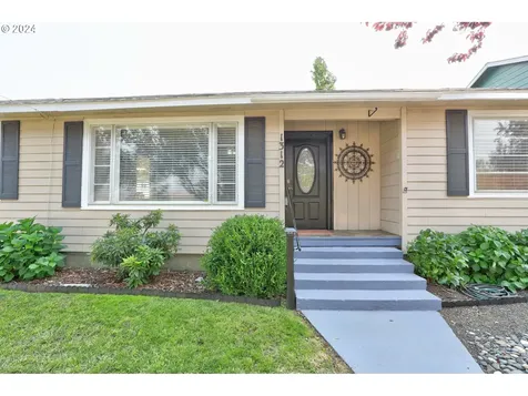 1312 E 11th Street The Dalles OR 97058