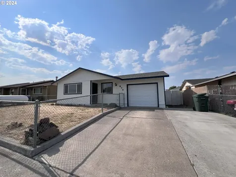 574 E Reeder Drive Hermiston OR 97838