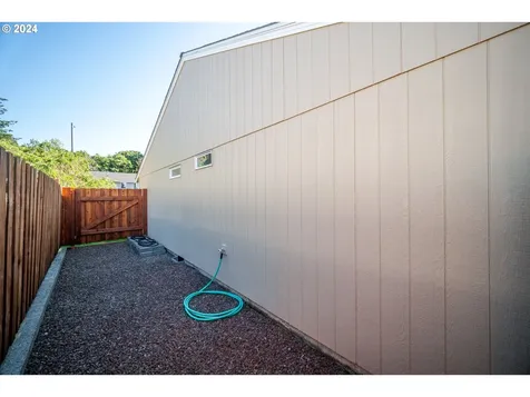 1804 Ne 149th Circle Vancouver WA 98686