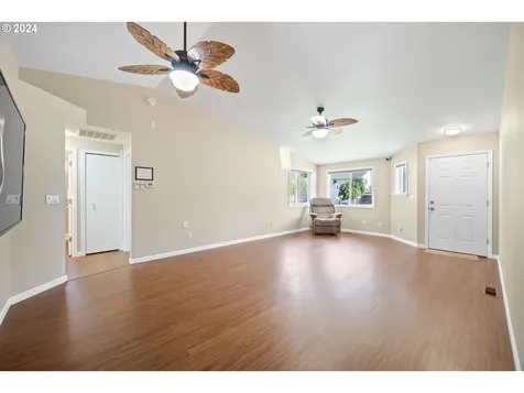 1804 Ne 149th Circle Vancouver WA 98686