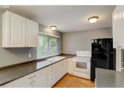 1105 Ne 18th Street Gresham OR 97030