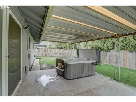 1105 Ne 18th Street Gresham OR 97030