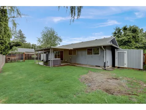 1105 Ne 18th Street Gresham OR 97030
