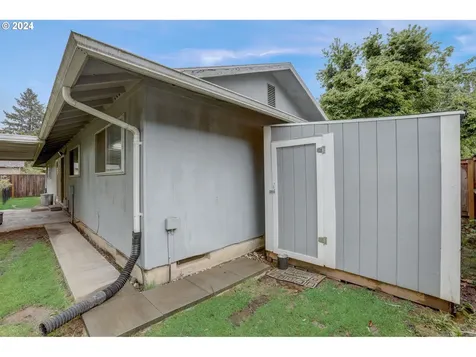 1105 Ne 18th Street Gresham OR 97030