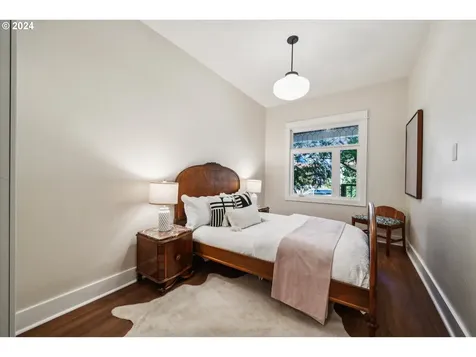 3534 SE Yamhill Street Portland OR 97214