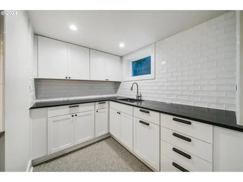3534 SE Yamhill Street Portland OR 97214