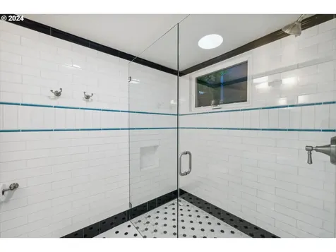 3534 SE Yamhill Street Portland OR 97214