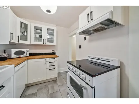 3534 SE Yamhill Street Portland OR 97214