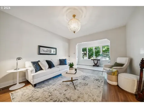 3534 SE Yamhill Street Portland OR 97214