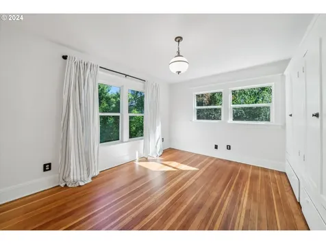 3534 SE Yamhill Street Portland OR 97214