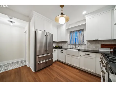 3534 SE Yamhill Street Portland OR 97214