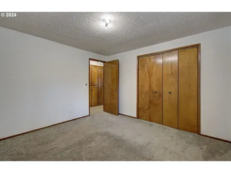 12613 NE 20th Street Vancouver WA 98684