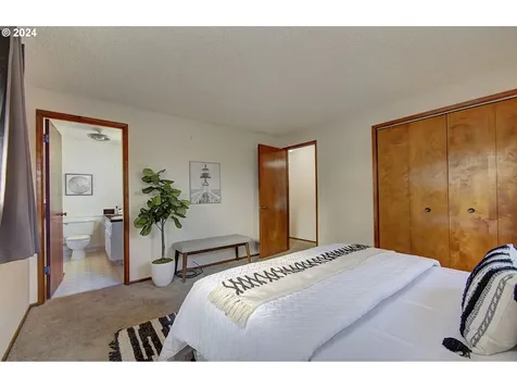 12613 NE 20th Street Vancouver WA 98684