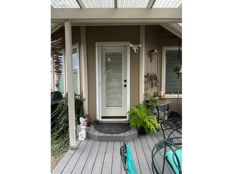 2430 Bowtie Avenue Eugene OR 97404