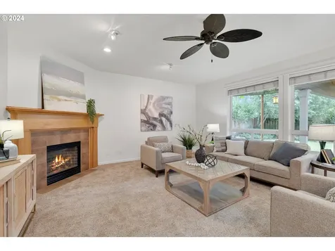 395 SE 14th Place Canby OR 97013