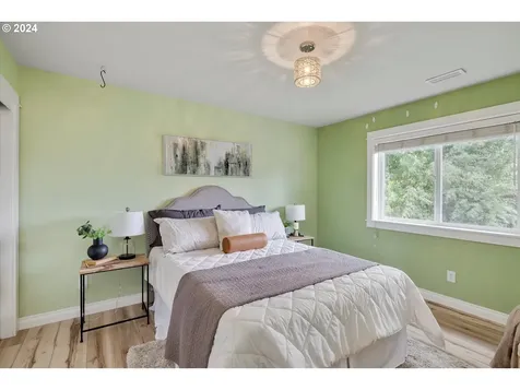395 SE 14th Place Canby OR 97013