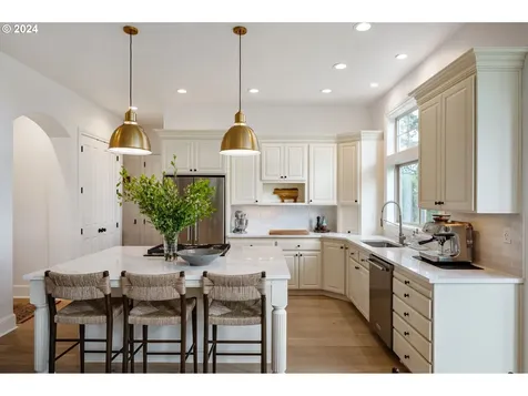 4023 Nw Riggs Drive Portland OR 97229
