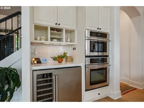 4023 Nw Riggs Drive Portland OR 97229