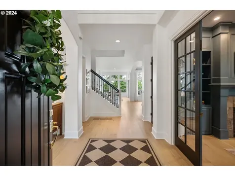 4023 Nw Riggs Drive Portland OR 97229