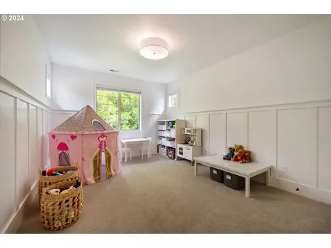 4023 Nw Riggs Drive Portland OR 97229