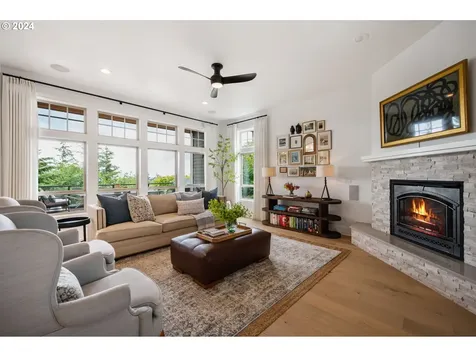 4023 Nw Riggs Drive Portland OR 97229