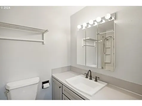 419 S Harrison Street Newberg OR 97132