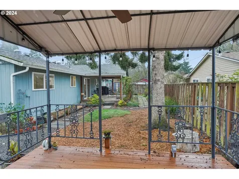 419 S Harrison Street Newberg OR 97132