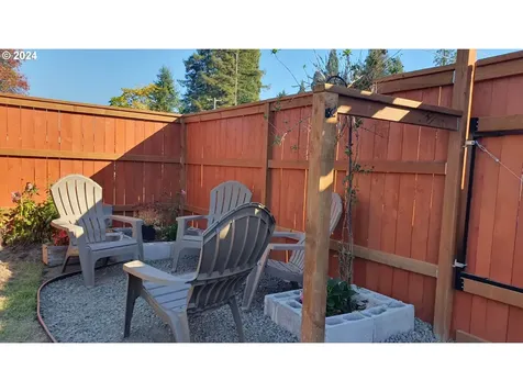 419 S Harrison Street Newberg OR 97132