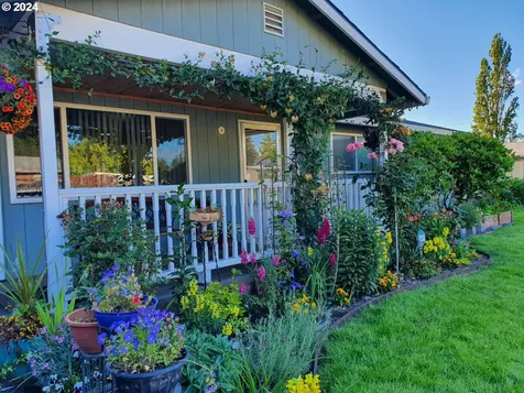 419 S Harrison Street Newberg OR 97132