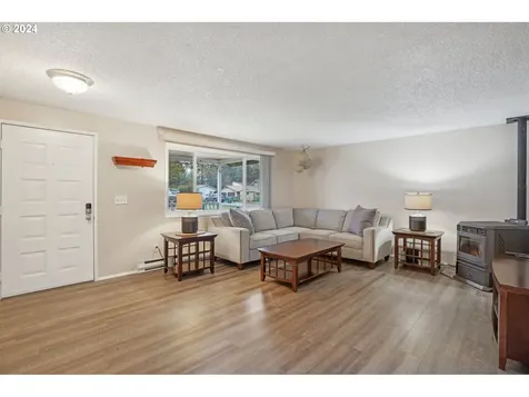 419 S Harrison Street Newberg OR 97132
