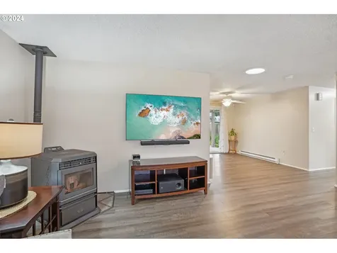 419 S Harrison Street Newberg OR 97132