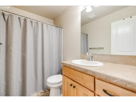 890 Nw 2nd Avenue Canby OR 97013
