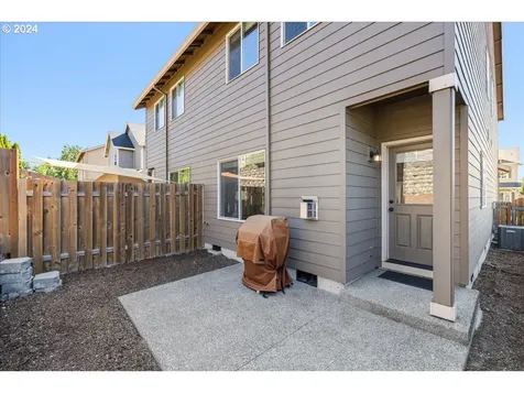 890 Nw 2nd Avenue Canby OR 97013