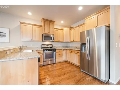 890 Nw 2nd Avenue Canby OR 97013