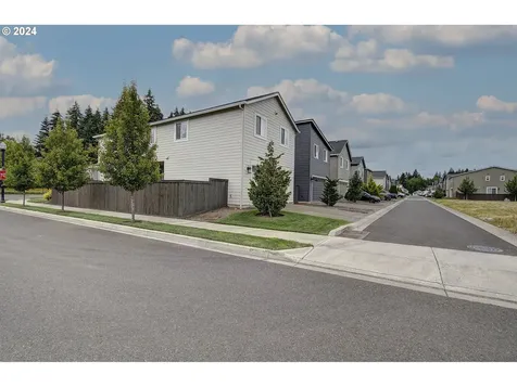 9909 Ne 132nd Avenue Vancouver WA 98682
