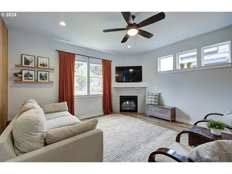 9909 Ne 132nd Avenue Vancouver WA 98682