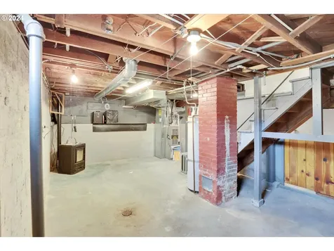 2833 N Bryant Street Portland OR 97217