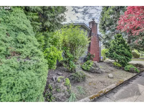 2833 N Bryant Street Portland OR 97217