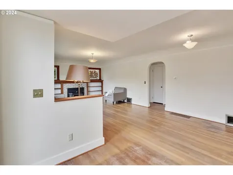 2833 N Bryant Street Portland OR 97217