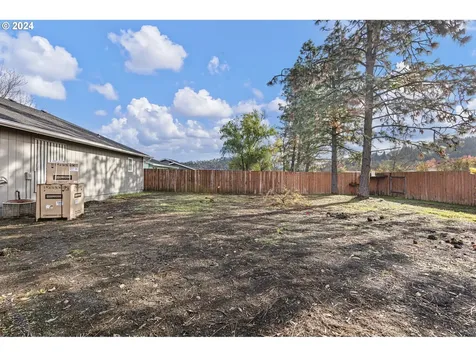234 Valentine Avenue Sutherlin OR 97479