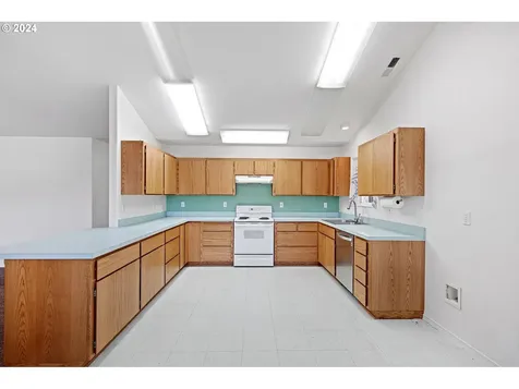 234 Valentine Avenue Sutherlin OR 97479