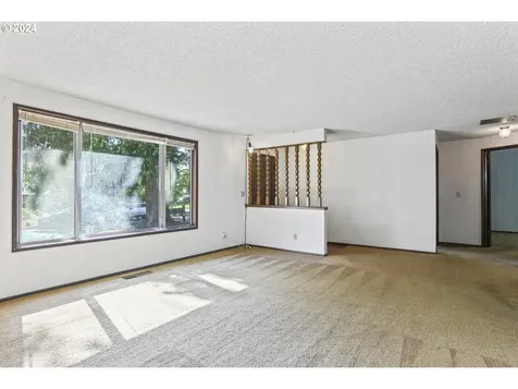 6187 Sw Cross Creek Avenue Beaverton OR 97078
