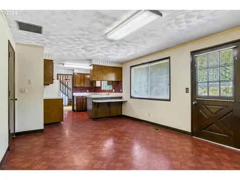 6187 Sw Cross Creek Avenue Beaverton OR 97078