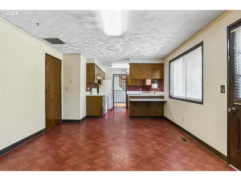 6187 Sw Cross Creek Avenue Beaverton OR 97078