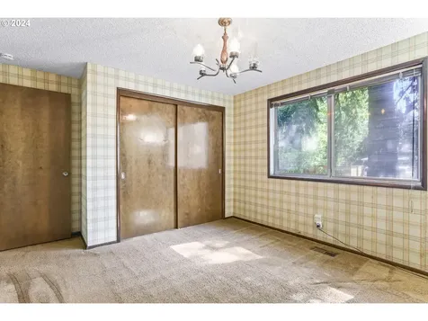 6187 Sw Cross Creek Avenue Beaverton OR 97078
