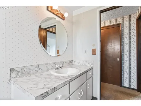6187 Sw Cross Creek Avenue Beaverton OR 97078