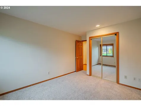 13301 SE Angus Street Vancouver WA 98683